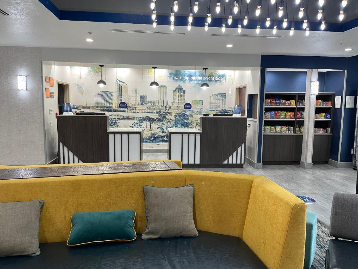 La Quinta By Wyndham Tampa Central Εξωτερικό φωτογραφία