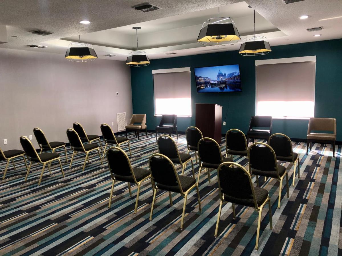 La Quinta By Wyndham Tampa Central Εξωτερικό φωτογραφία
