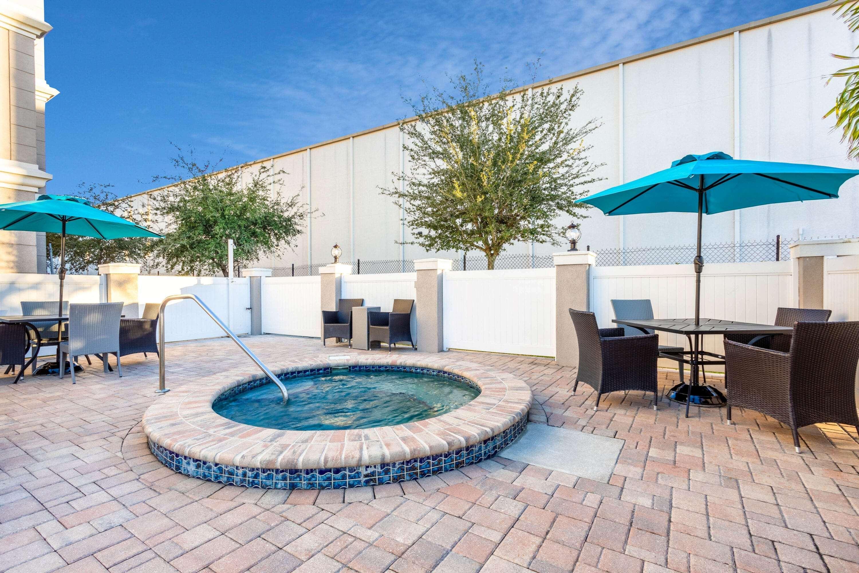 La Quinta By Wyndham Tampa Central Εξωτερικό φωτογραφία